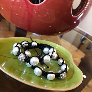 pearl bracelet handmade by Venezuelan designer